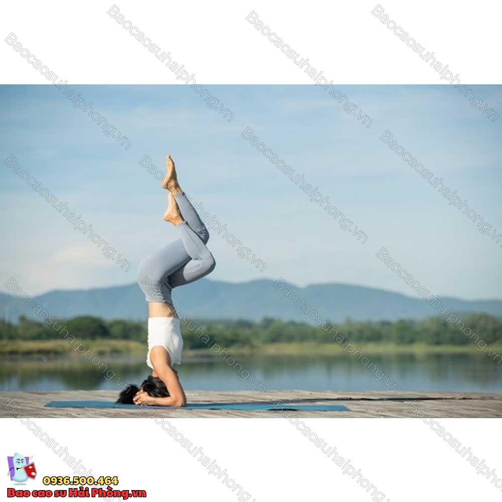 bai-tap-yoga-giup-can-bang-noi-tiet-to-nu